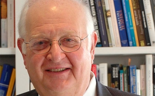 Giải Nobel kinh tế 2015 về tay người Anh