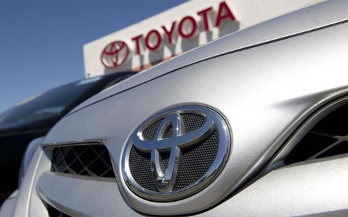 Toyota đoạt lại ngôi vương từ Volkswagen
