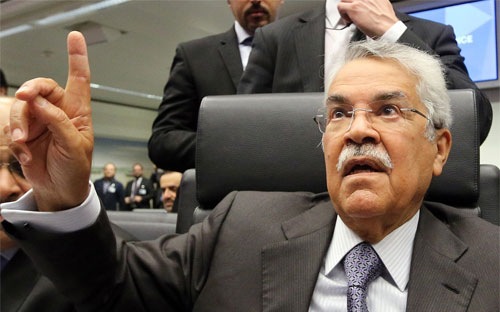 Giá dầu hạ chóng mặt sau quyết định của OPEC