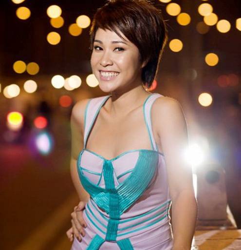 Sự thật về 'cái tát ghen tuông' của Uyên Linh Idol