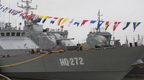 Hải quân Việt Nam tiếp nhận ba tàu chiến hiện đại