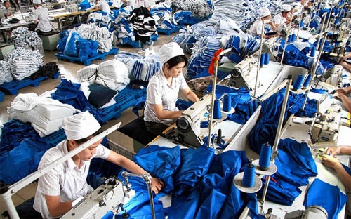 Ai được, ai mất khi Nhân dân tệ phá giá?