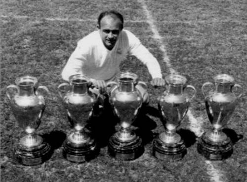 Điểm danh 10 cầu thủ xuất sắc nhất mọi thời đại