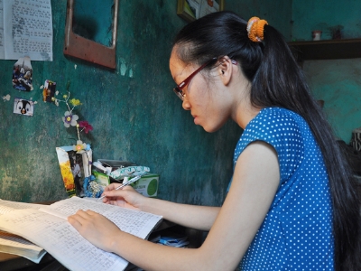 Thủ khoa nghèo mê sách