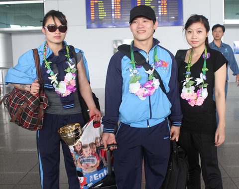 Các vận động viên Việt Nam đã về nước sau thất bại tại Olympic 2012