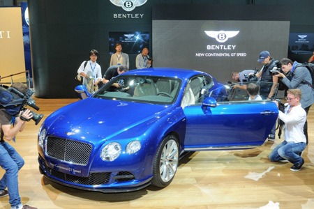 Triển lãm ô tô Mátxcơva 2012 - Đông, vui, đầy hứa hẹn