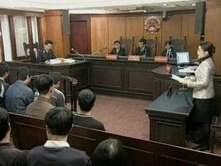 “Bỏ tù” là giúp bị cáo cai nghiện?