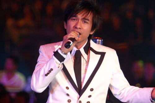 Hậu trường showbiz Việt - Kỳ 1: Treo đầu dê và quỵt cát sê