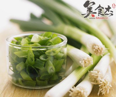 Phái mạnh nên ăn nhiều hành để tránh bất lực