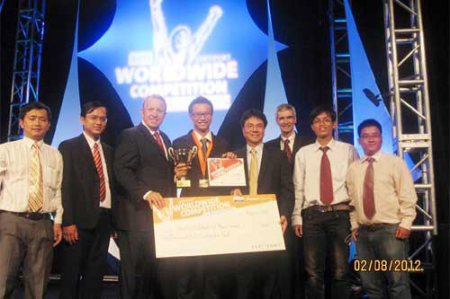 Sinh viên Việt Nam vô địch Microsoft Office World Champion 2012