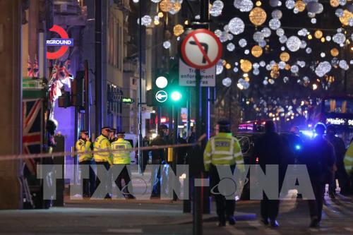Anh: Báo động toàn bộ khu vực gần ga tàu điện ngầm Oxford Circus sau vụ nổ súng