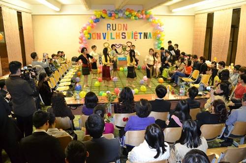 Tâm sự: Ngày của em tại xứ sở  Bạch Dương