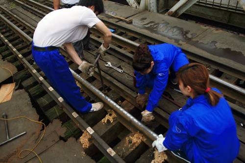 Hy hữu một cuộc tình: 4 lần kết hôn cùng một chồng