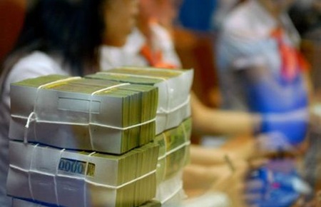 “Không đáng lo” việc Việt Nam hạ lãi suất