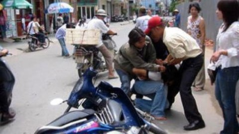 Dân Hà Nội hoang mang vì cướp đường ngày càng táo tợn