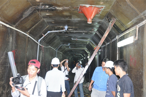 Bên trong đường hầm thủy điện Sông Tranh 2
