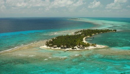 Cướp biển tấn công du thuyền chở khách Mỹ