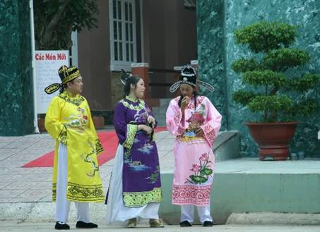 Phim hài tết 2012 : Cuộc phiêu lưu của gia đình nhà táo