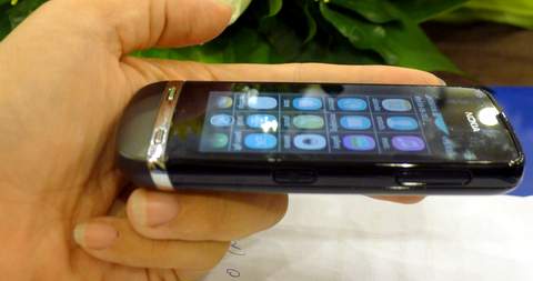 Khám phá Nokia 2 triệu có cảm ứng, lướt web