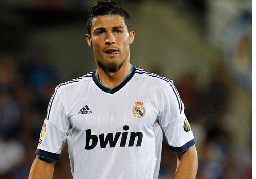 Ronaldo: Bên đời ta vẫn còn ai đó lạc loài