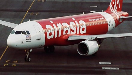 AirAsia lại gặp rắc rối, 13 phi công bỗng nhiên nhiễm cúm 'lạ'