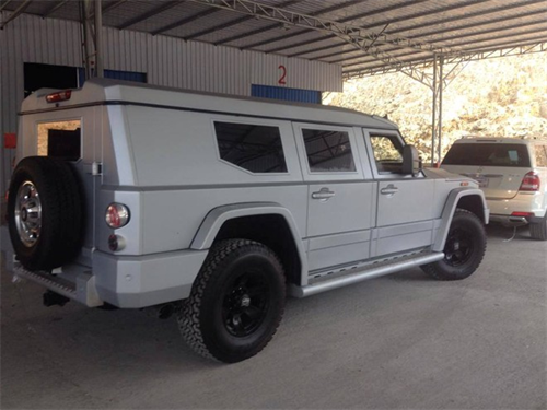 Siêu SUV chống đạn T-98 Kombat tại Việt Nam