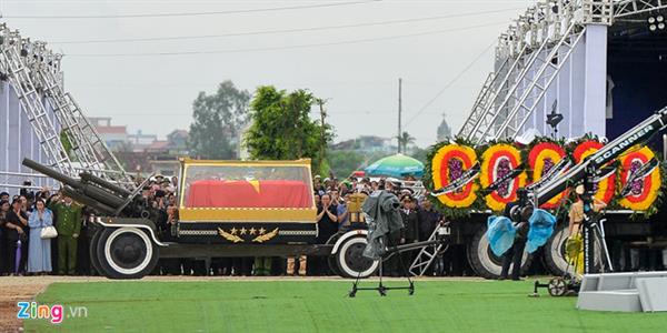 Lễ an táng Chủ tịch nước Trần Đại Quang tại quê nhà