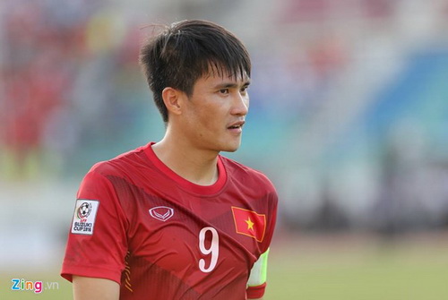 Ông Riedl ngại thủ quân Việt Nam, chê sân Pakansari quá tệ