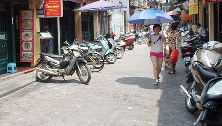 Lát đá mặt đường phố cổ: Hơn 1,5 tỷ đồng cho 55 mét