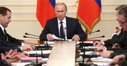 Ngấm đòn trừng phạt, công ty Nga kéo nhau kiện ra tòa