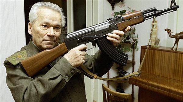 Vũ khí của mọi thời đại và mọi dân tộc: Cách Kalashnikov phát minh ra AK-47