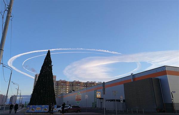 Đồn đoán về vầng hào quang xuất hiện trên bầu trời khi Tổng thống Putin vận động tranh cử