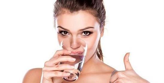 5 thời điểm trong ngày cần uống nước