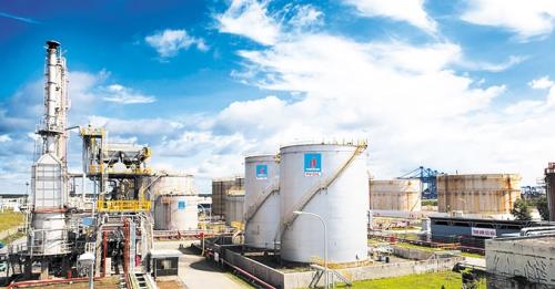Giá dầu Brent giảm trở lại trước quan ngại về nguy cơ dư cung