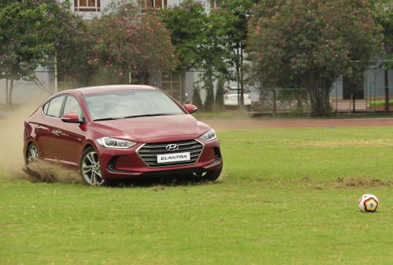 Khách hàng Việt thử xe Hyundai có cơ hội đến Nga xem World Cup