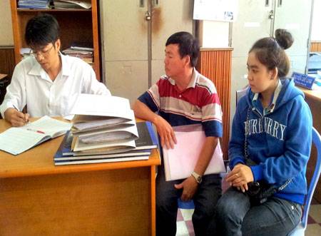 Tòa án triệu tập thiếu gia trả vợ vì nghi mất trinh