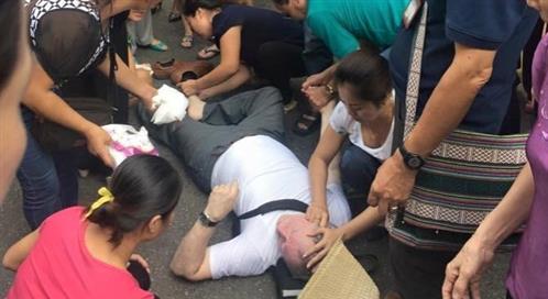 Hành động đẹp của người Việt dành cho khách du lịch