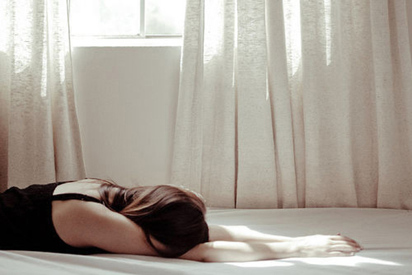 Gái ngoan không giữ nổi chồng