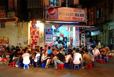 Đừng im lặng: Cấm nhậu đêm, đánh thuế thật nặng rượu bia