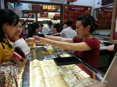 Vàng tăng gần 1 triệu, đôla tự do lên 23.000 đồng