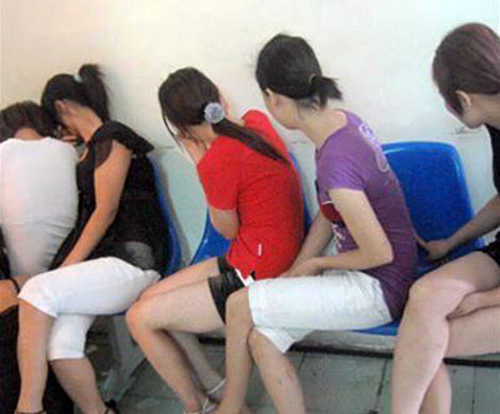 Triệt phá ổ mại dâm trá hình của Phó chủ tịch huyện về hưu