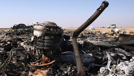 Mảnh vỡ máy bay Nga rải rác trên diện tích 20 km2