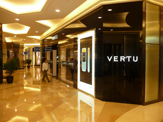 Nokia bán Vertu với giá 200 triệu euro