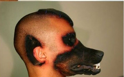 Toàn thế giới sốc nặng trước chàng trai phẫu thuật để thành chó