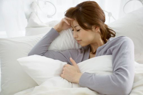 Buồn vì chồng quá quan tâm vợ cũ