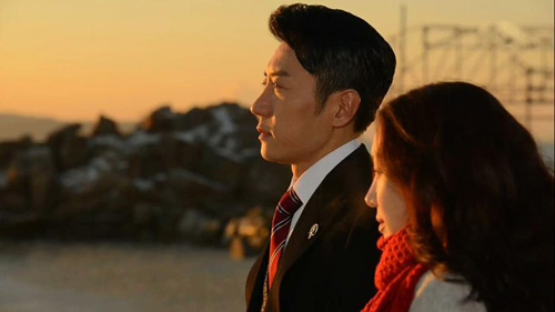 Tôi lấy chồng già để làm chỗ dựa cho con