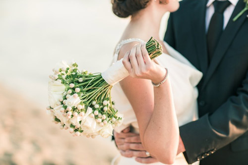 Vì sao con gái nên lấy chồng?