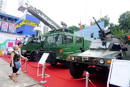 Cận cảnh dàn siêu xe và vũ khí đặc biệt trong ngày Quốc khánh