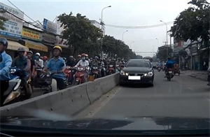 Cần lắm những người... ''ngu'' để hết cảnh tắc đường!