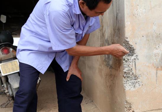 Cao tốc Hà Nội - Hải Phòng: Video bêtông hầm chui mủn nát như “kẹo lạc không đường”